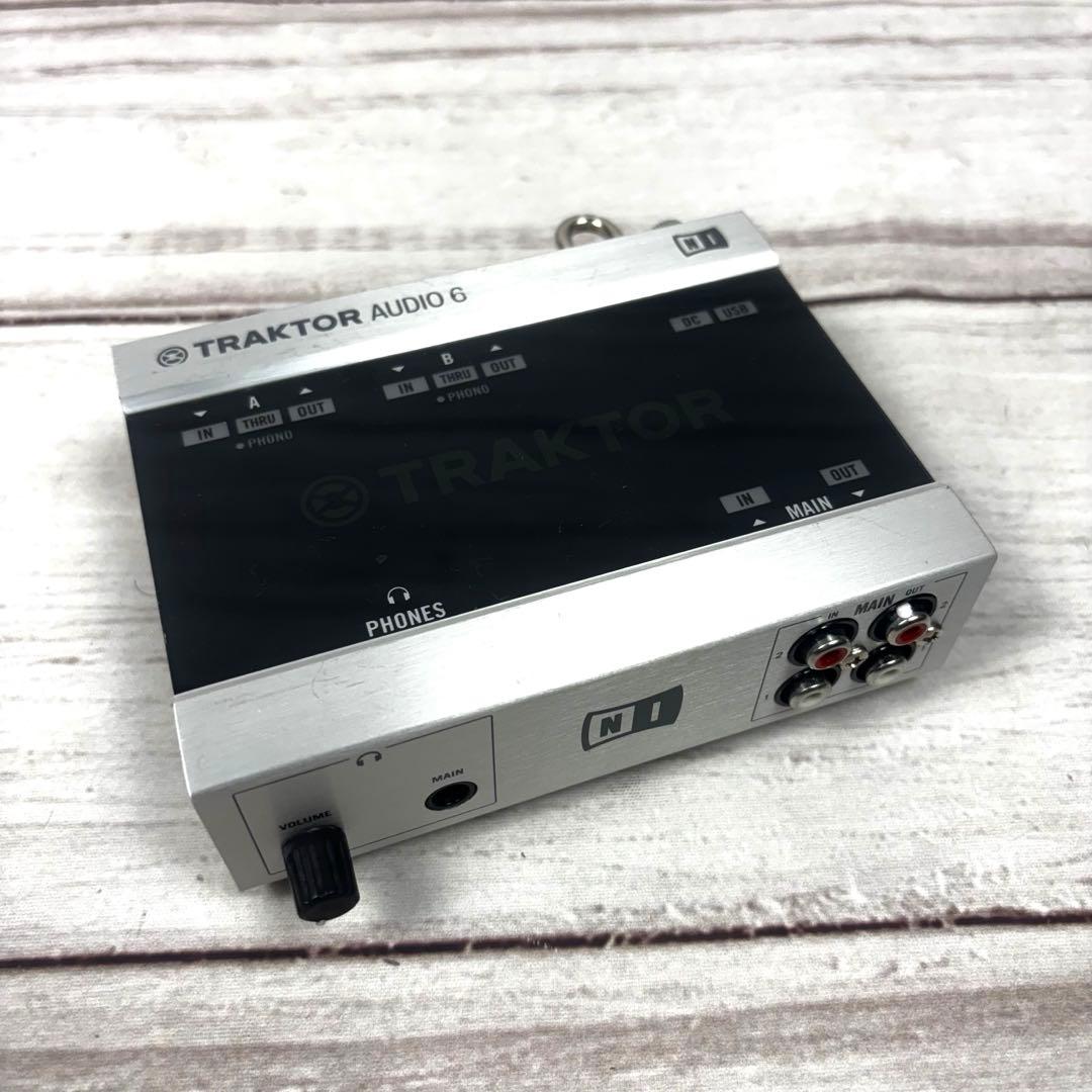 DJ機材 NATIVE INSTRUMENTS TRAKTOR SCRATCH A6