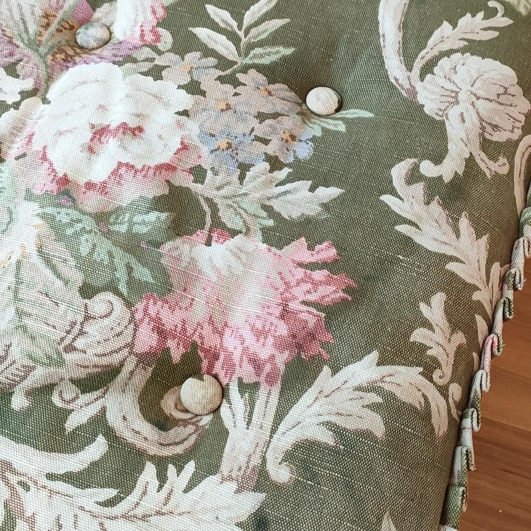 カリモク　オットマン　コロニアル　フリージアグリーン　スツール