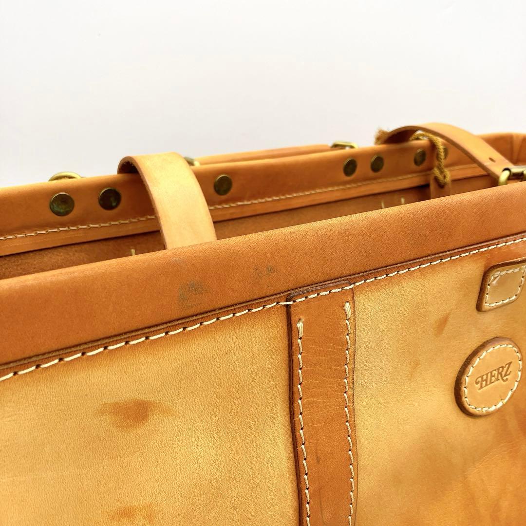 【HERZ】2wayバッグ　ボストンバッグ　口枠　レザー　キャメル