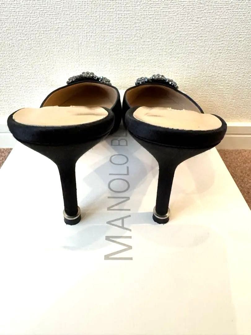 MANOLO BLAHNIK ビジュー付きブラックミュール　36サイズ
