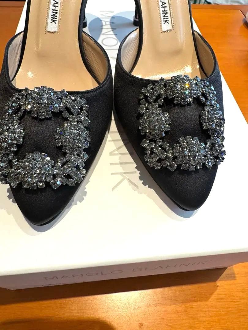MANOLO BLAHNIK ビジュー付きブラックミュール　36サイズ