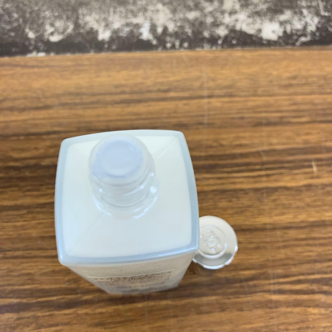 エクラ プルミエ ブライト ミルキー エッセンス 100ml 化粧水