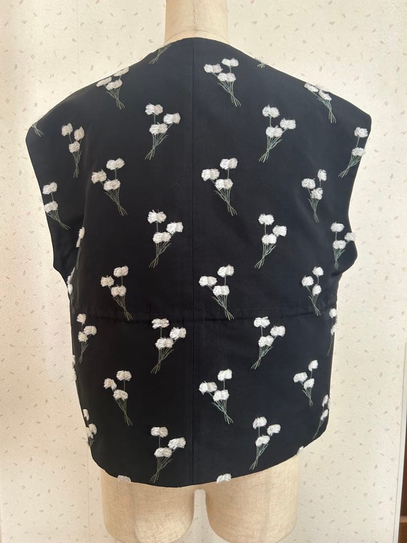 LOEFF 〈ロエフ〉ワタスゲ ジャカード ベスト