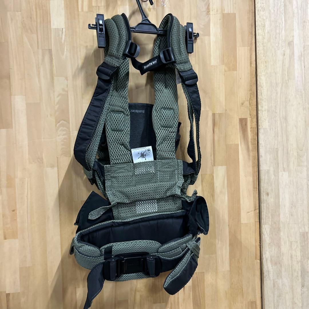 美品　ベビービョルン 抱っこひも HARMONY ダークグリーン