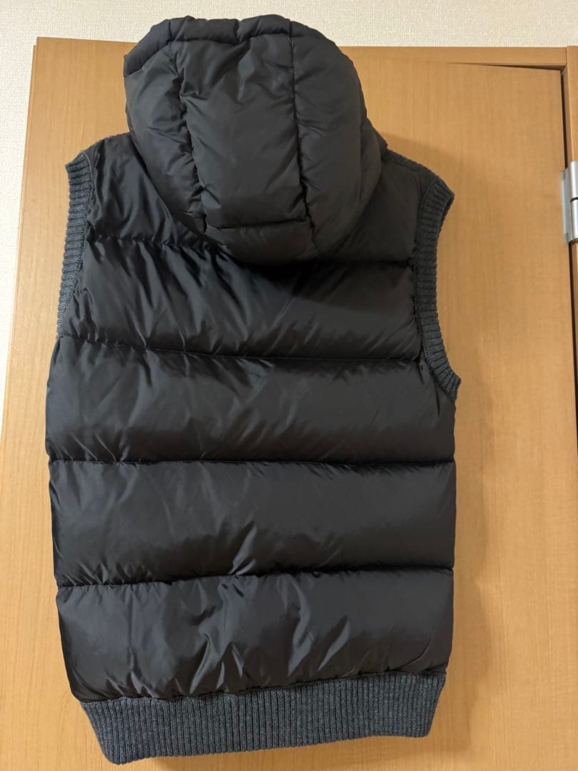 MONCLER フード付きダウンベスト グレー