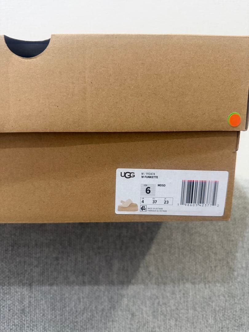 UGG アグ　Funketteファンケット　マスタードシード 23cm