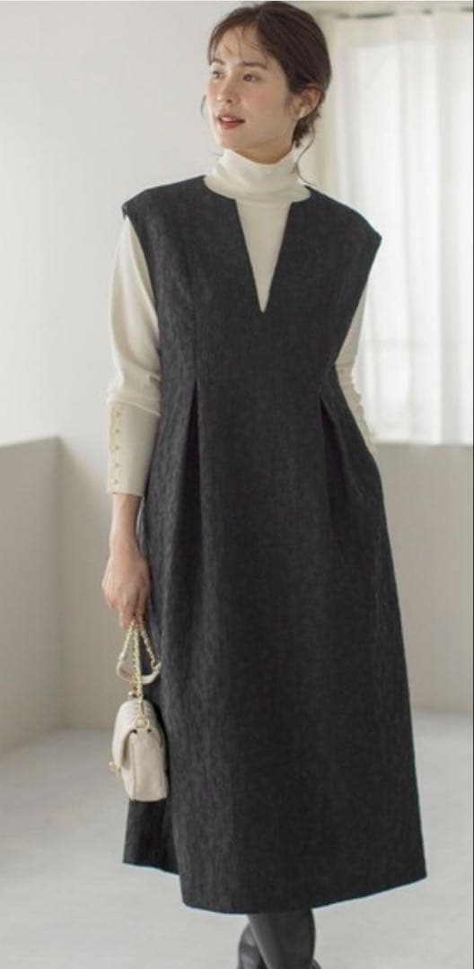 組曲 フラワーラメジャカード ジャンパースカート