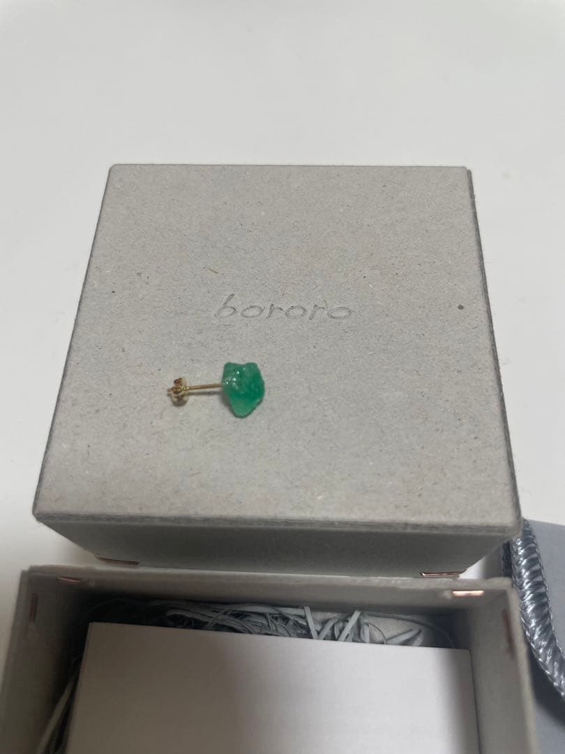 bororo 天然石 エメラルドピアス 片耳用