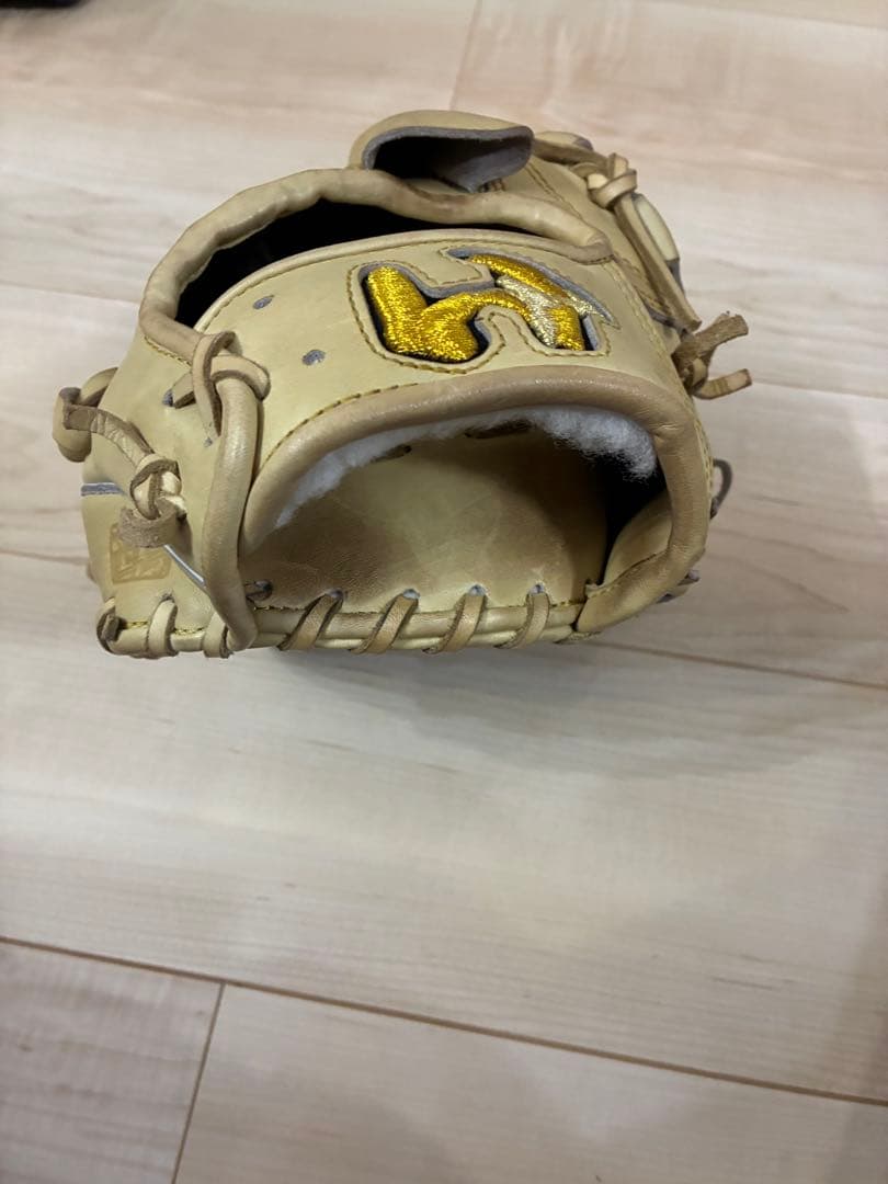 ワールドペガサス　硬式ベージュグローブ 金色刺繍　投手用　右利き