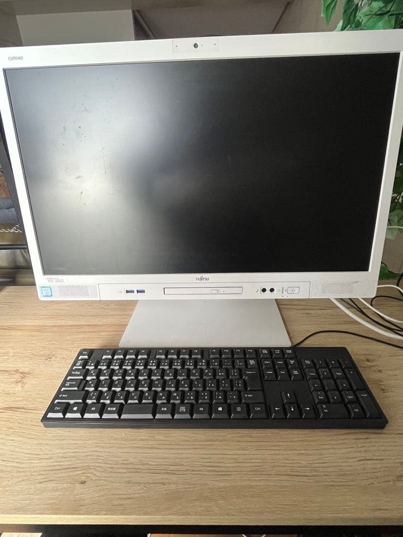 富士通 ESPRIMO K557/R