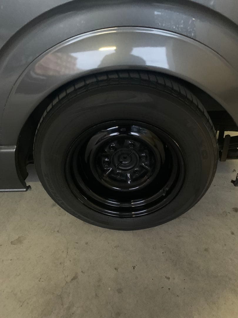 鎌ヶ谷ワイドホイールタイヤセット　ハイエース200系