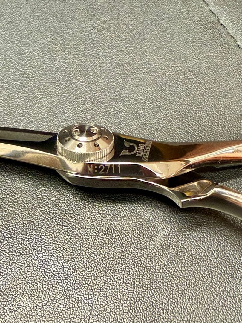 新品同様 トギノンシザー/TOGINON 最高峰 キングスプレッド7.0