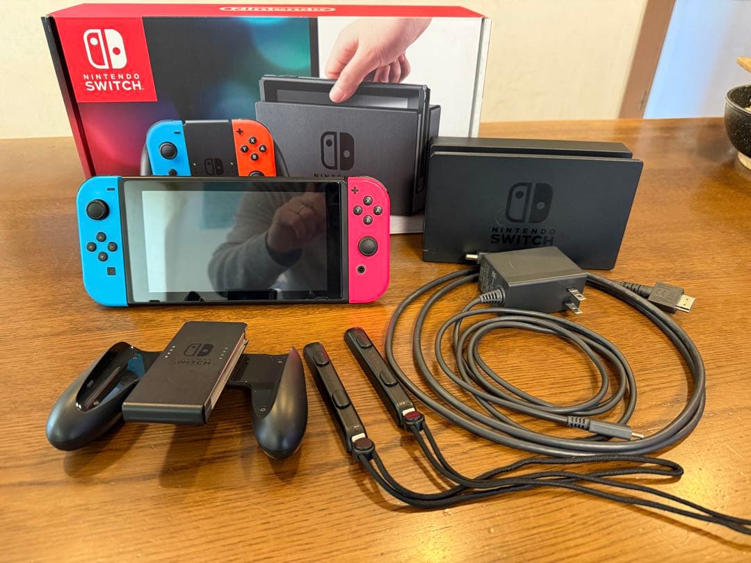 Nintendo Switch 本体 青/ピンクJoy-Con