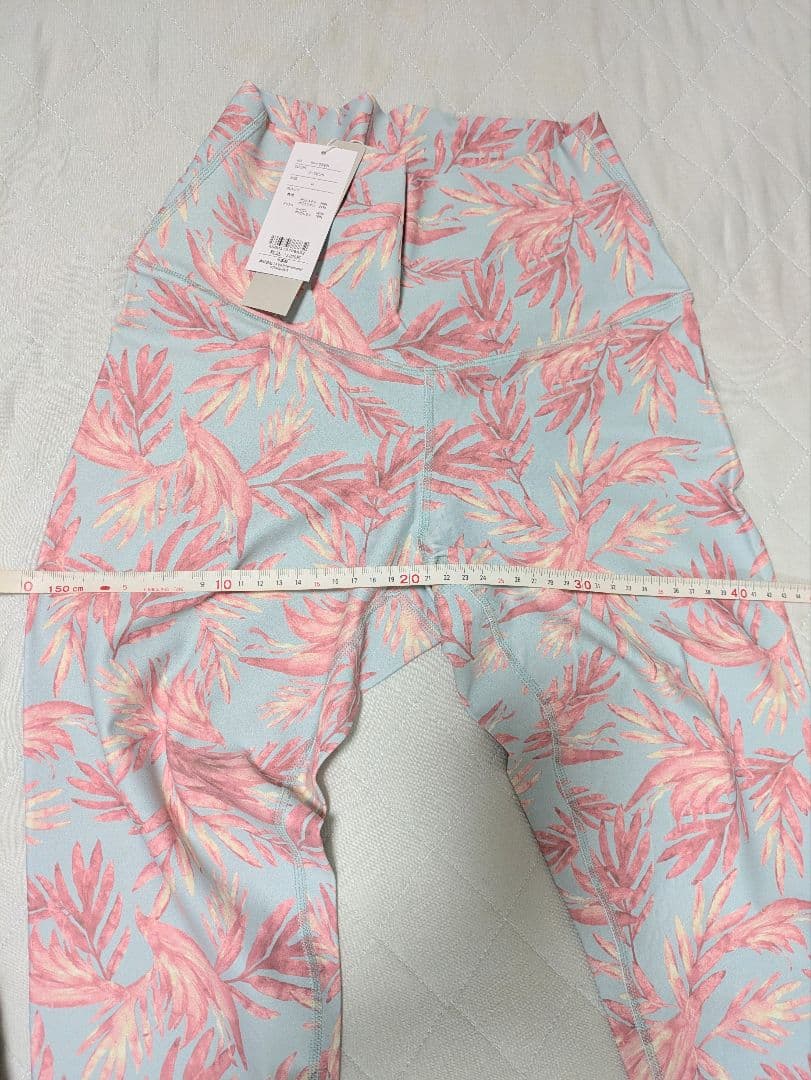 新品タグ付【SUKALA】水色×リーフピンクレギンス(М)