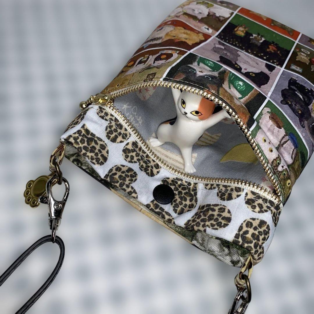 santa 黒猫柄スマホショルダーバッグ