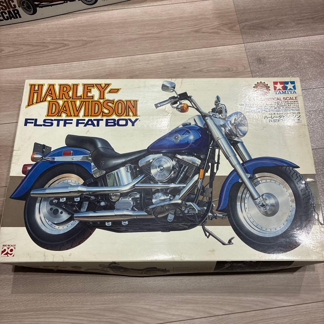 タミヤ　ハーレーダビッドソン FLSTF FAT BOY プラモデル