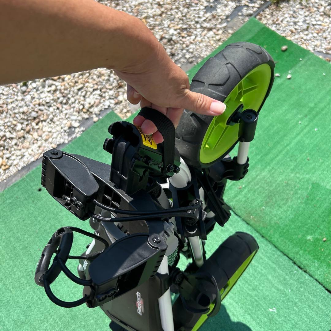 ゴルフ用手押しカート　clicgear rovic RV2L クリックギア