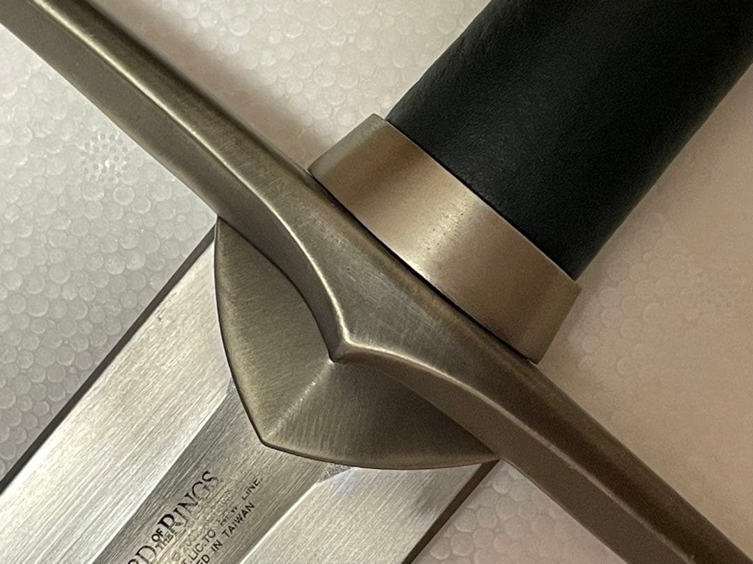 超希少 ユナイテッド・カトラリー社製 ロード・オブ・ザ・リング 剣と鞘 レプリカ