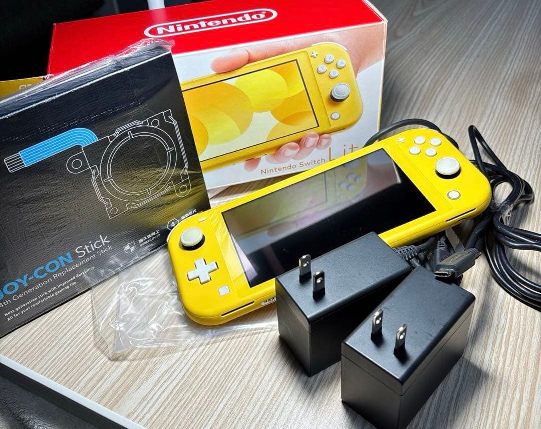 l*r様 Nintendo Switch Lite イエロー 本体　【ジャンク】