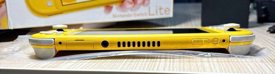 l*r様 Nintendo Switch Lite イエロー 本体　【ジャンク】