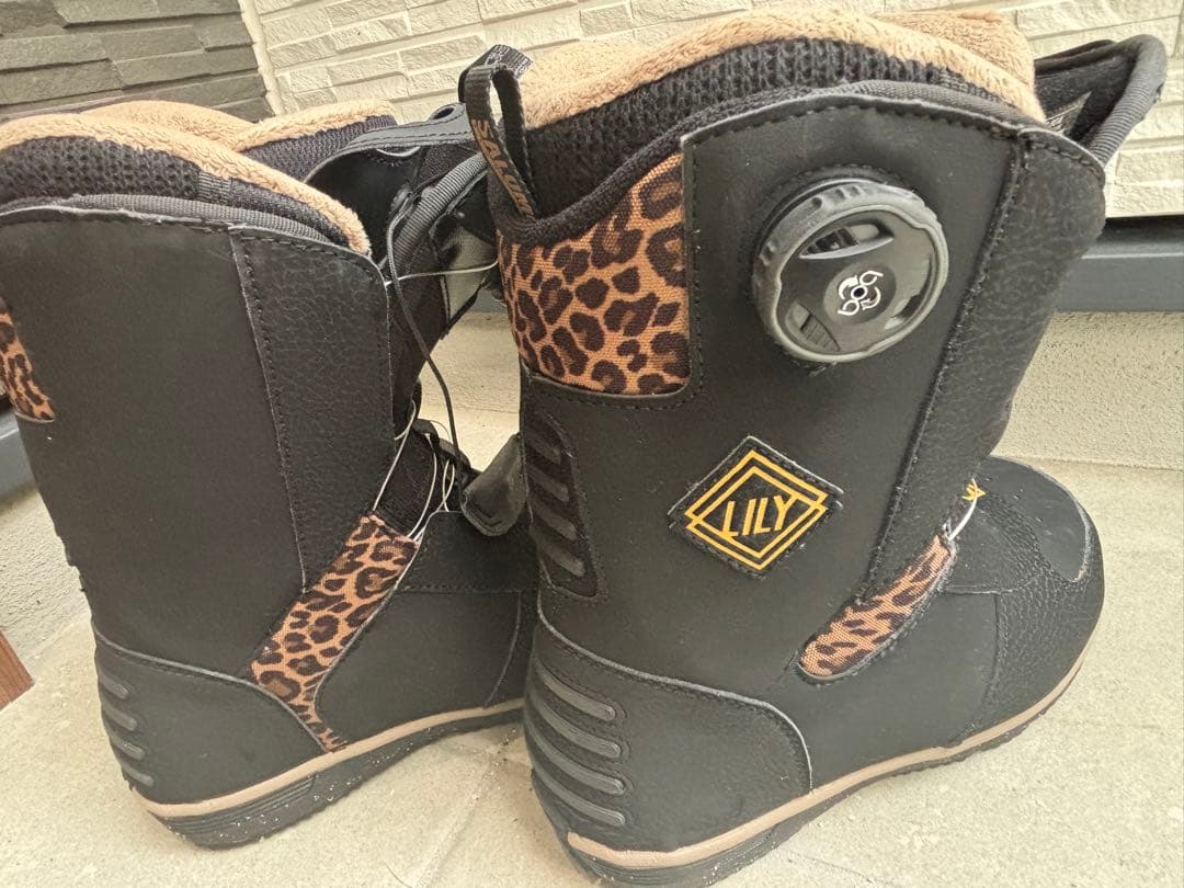 サロモン　スノーボードブーツ（レディース）