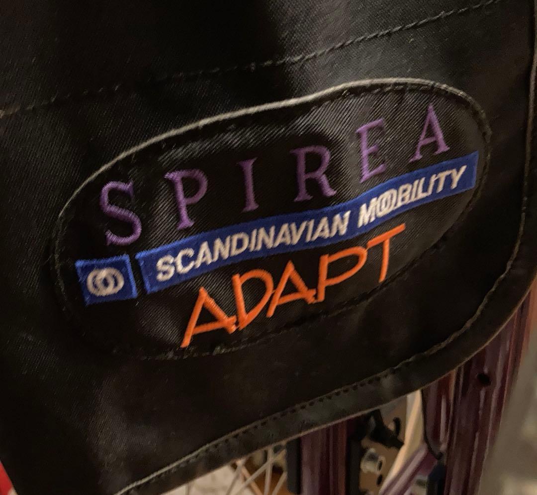 自走・介護兼用車椅子 転倒防止機能 フットレスト開閉　褥瘡防止エアクッション付