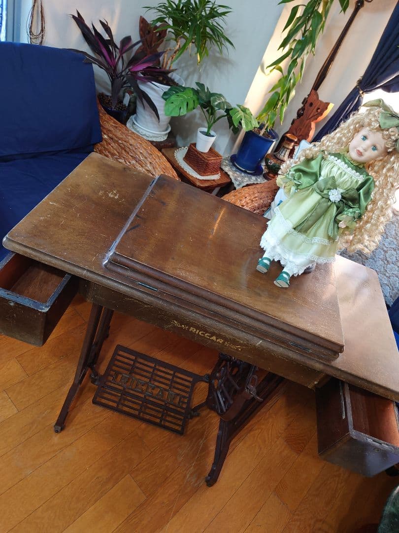 ミシン台　アンティーク！