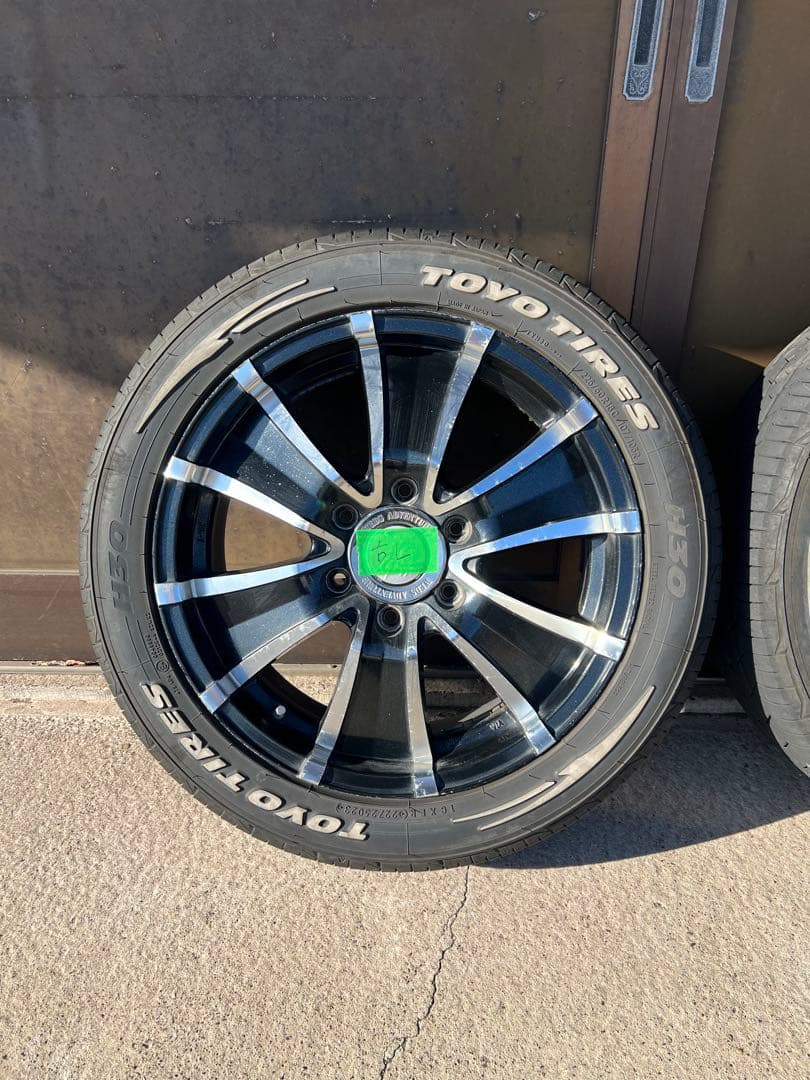 ハイエース18インチタイヤホイールセット83