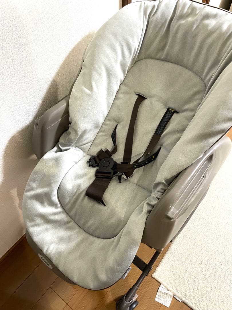 コンビ ネムリラ オートスウィング バウンサー（グレー）