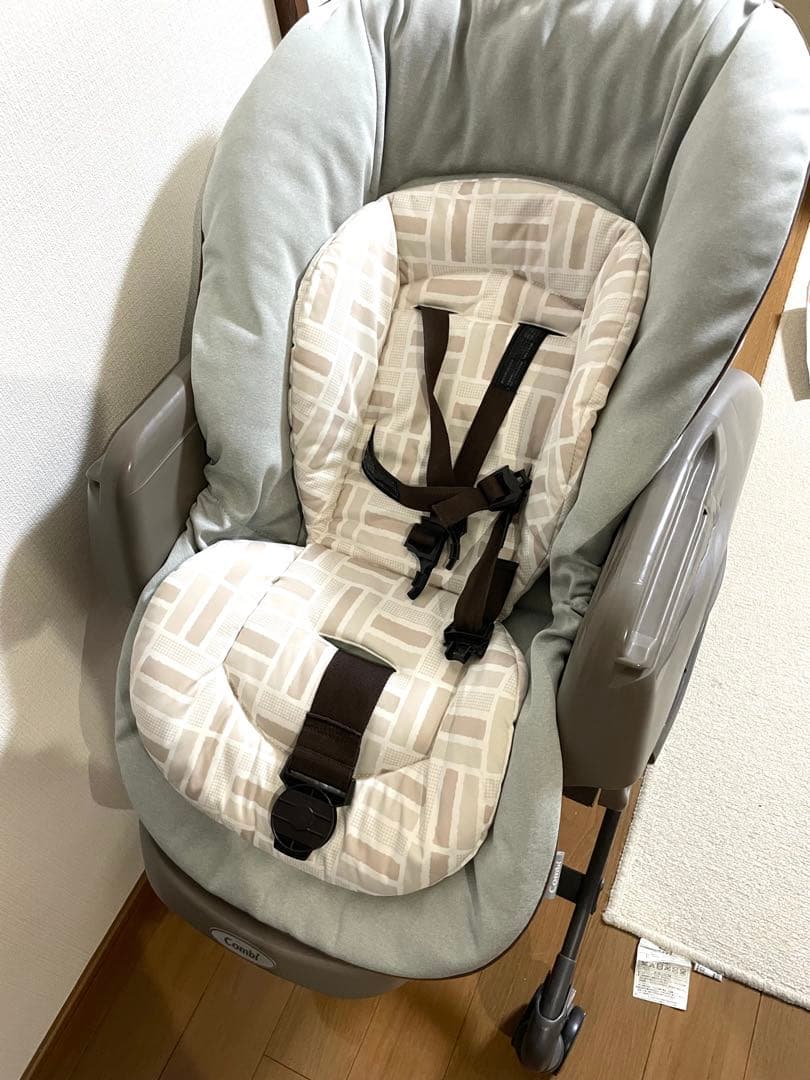 コンビ ネムリラ オートスウィング バウンサー（グレー）