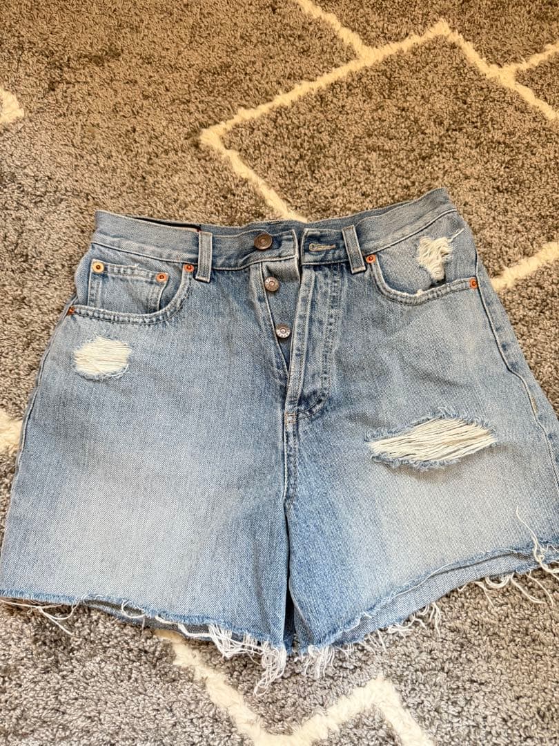 GUCCI デニムショートパンツ ライトブルー ネコちゃん 24インチ XS
