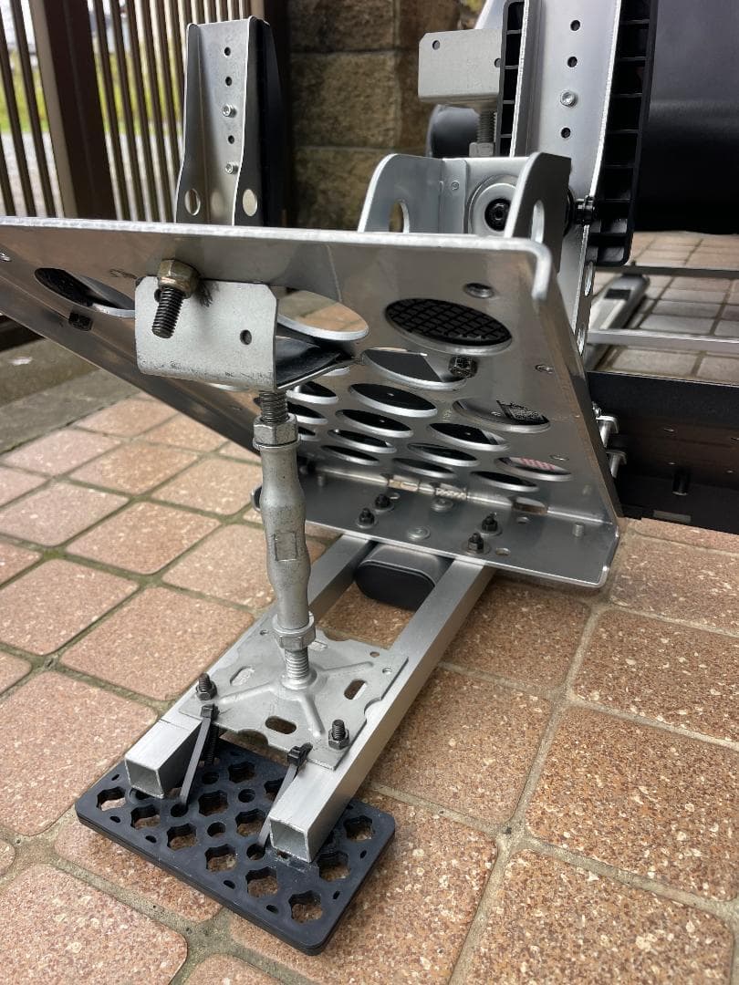 PLAY SEAT レーシングコックピット