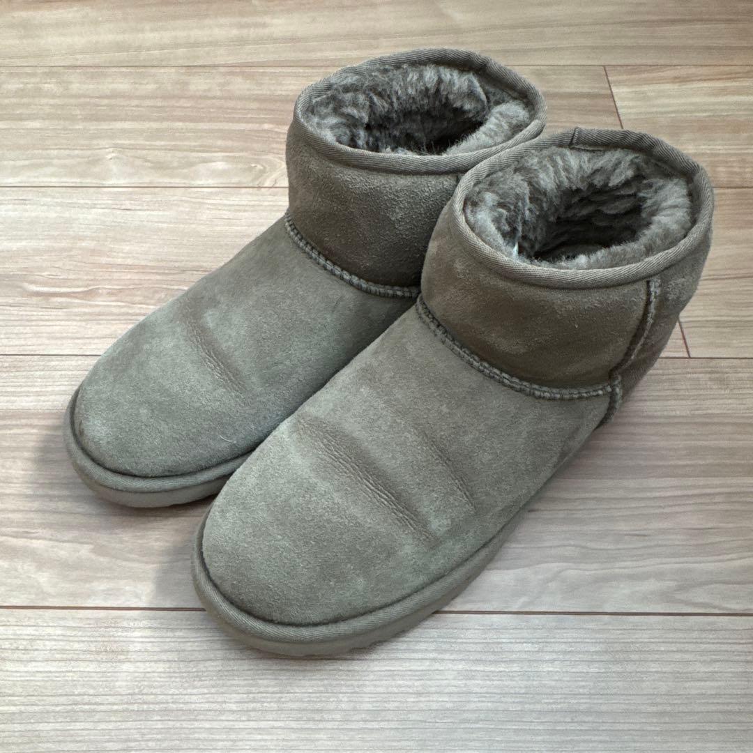 ugg クラシック　ミニ　25cm USA8