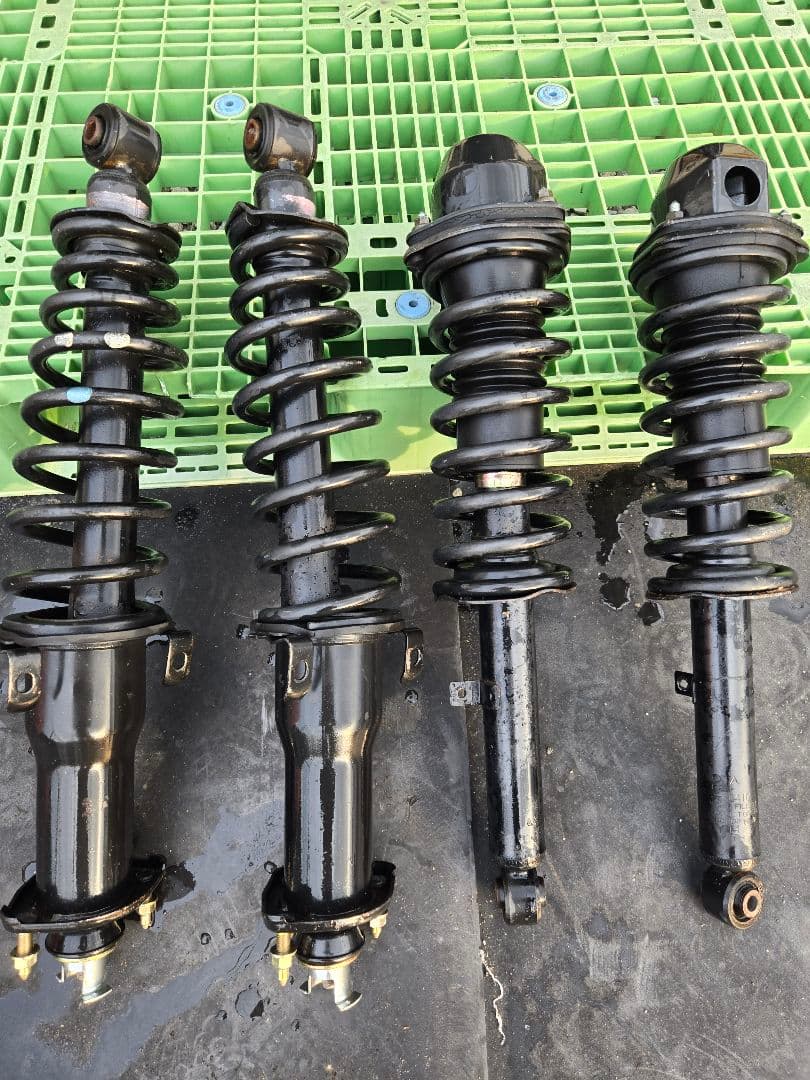 １７クラウン　ロイヤル 純正サスペンション