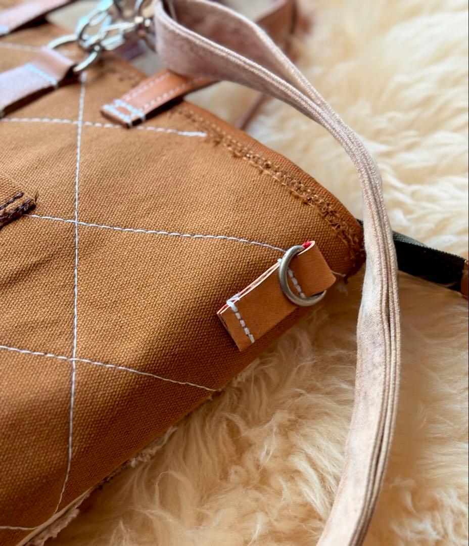 (手づくり)\"赤コントラスト ロンドンストリート\"リュックショルダーバッグ/刺繍