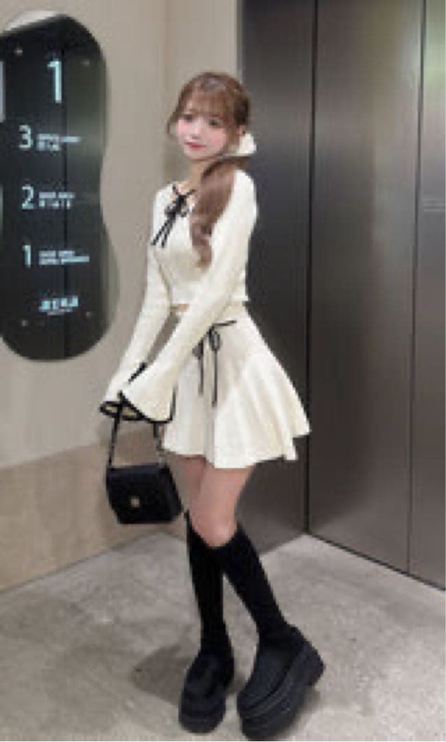 【即日発送】ウエストオープンリボンデザインニットミニワンピース　Darich