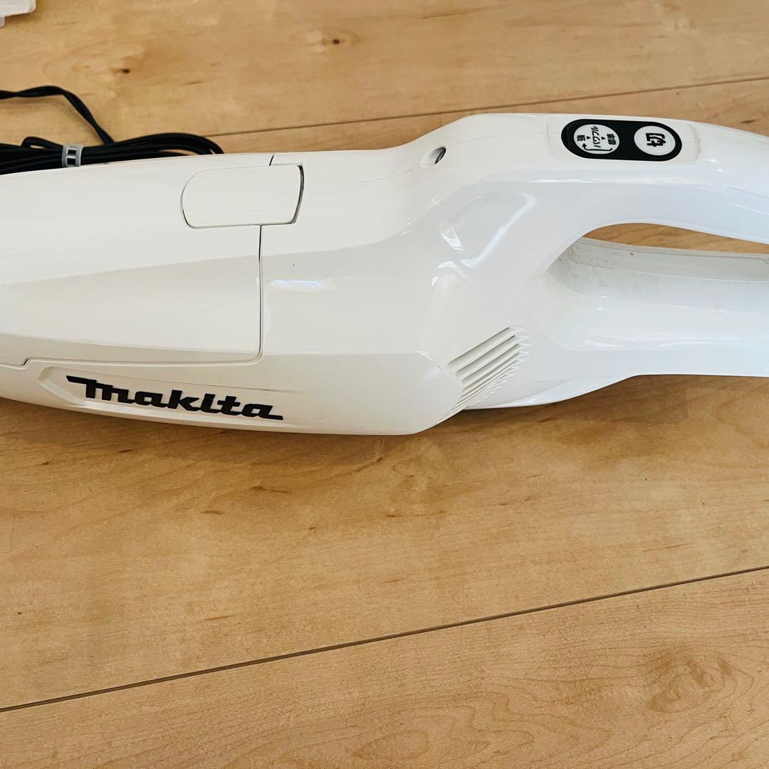 【人気機種】Makita CL107FD 充電式クリーナ