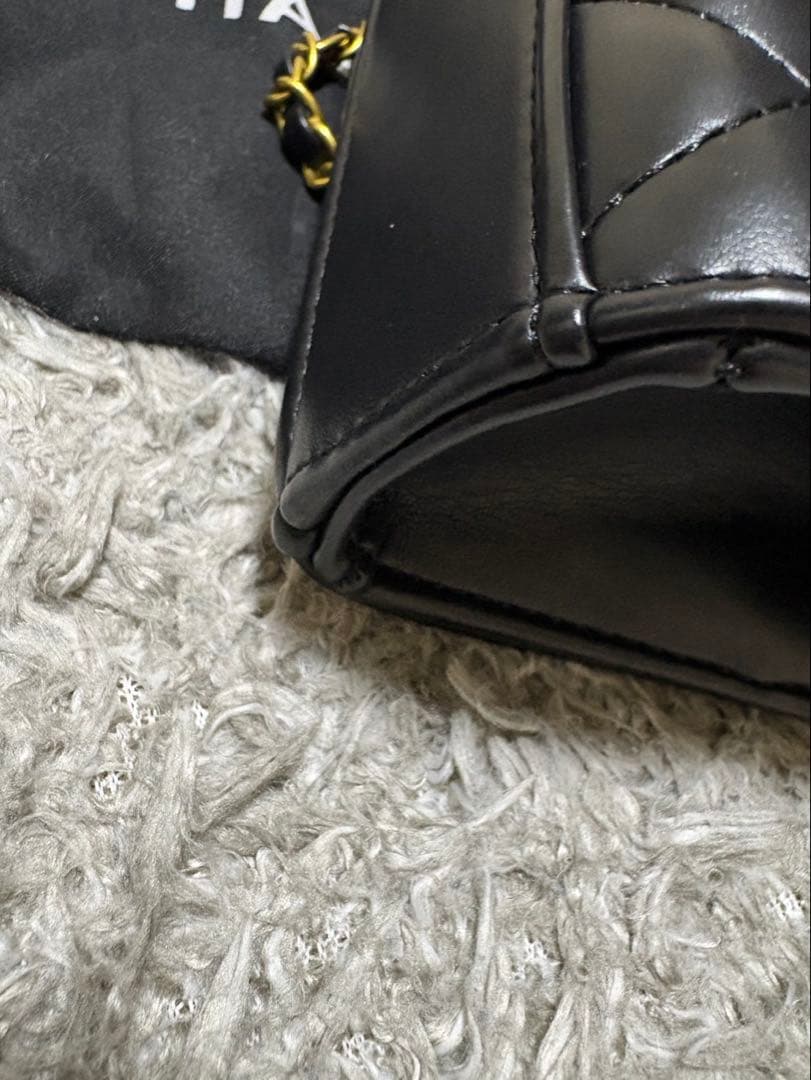 CHANEL ブラック ミニバッグ