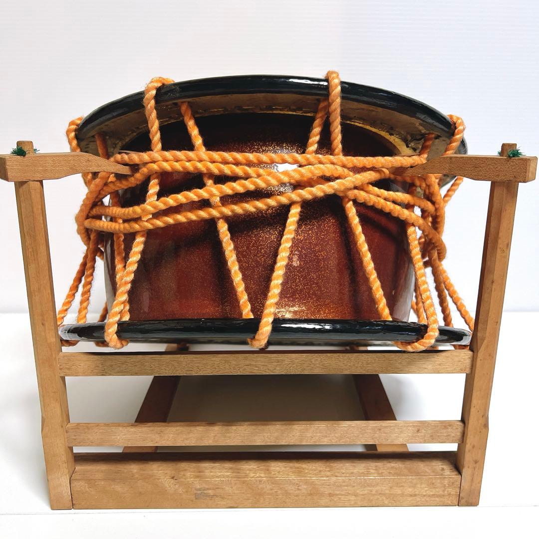 【美品・締め太鼓】　和太鼓 34.5cm×17cm 打楽器　和楽器　台座　金彩