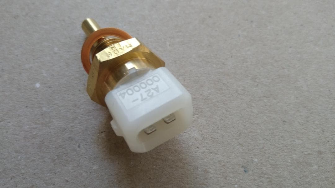 DR30(FJ20E.ET)スカイライン 純正ECU水温センサー 未使用新品