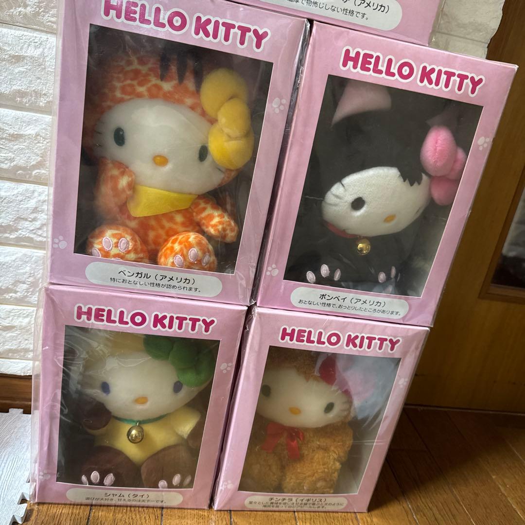 超レア物‼️非売品‼️ハローキティ　世界のネココレクション　ウエルシア限定