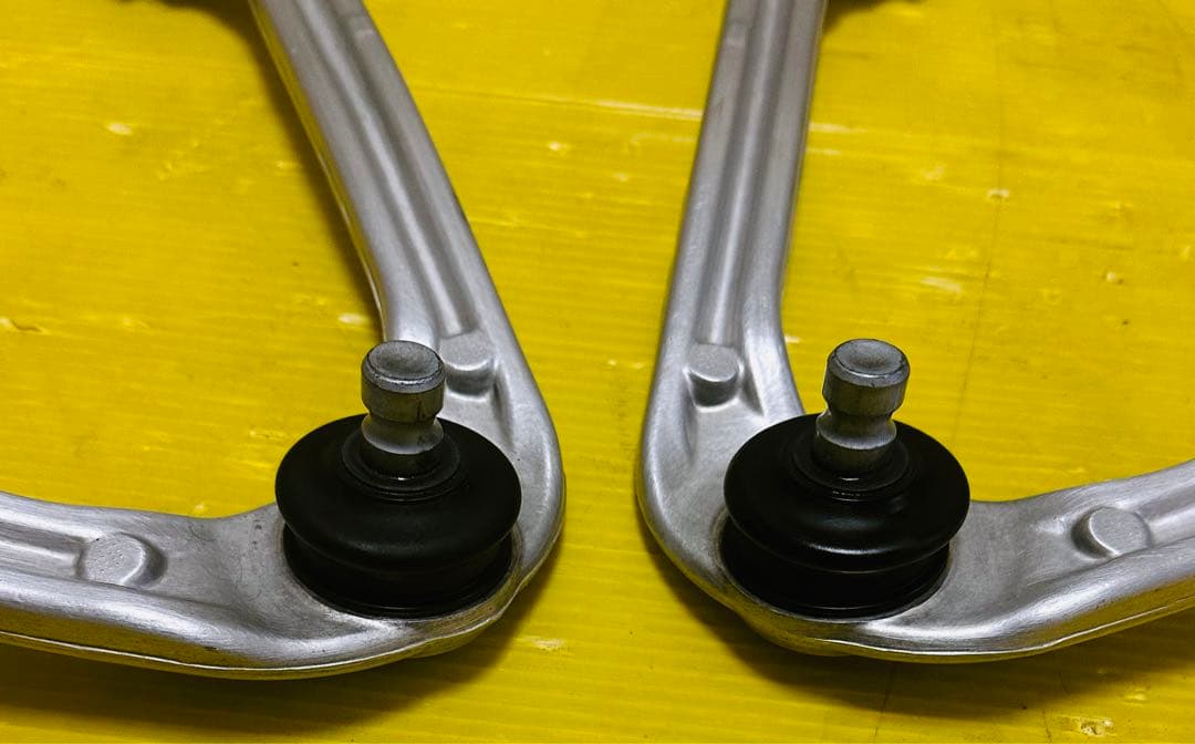 V36 y51 y50 Z34 セダン アッパーアーム 純正