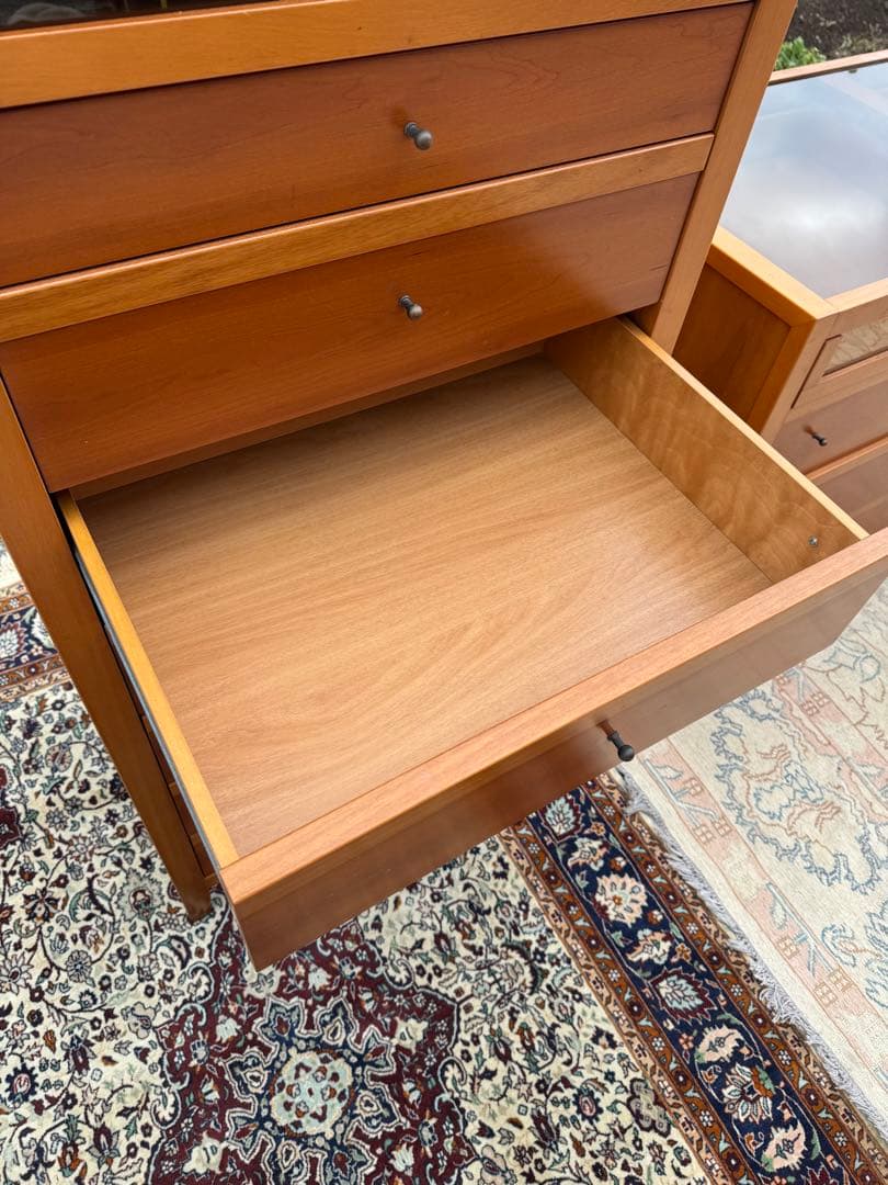 チェリー材 ハイチェスト 8段 ガラス引出し付 北欧モダン