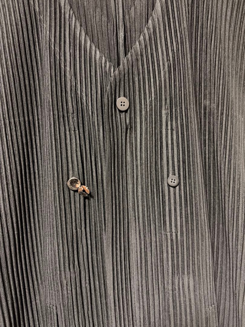 オムプリッセイッセイミヤケ　ロンパース