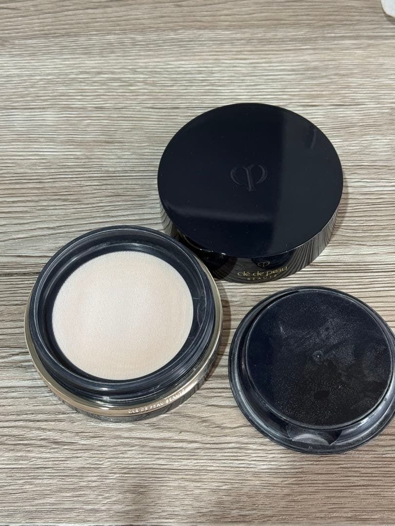 クレ・ド・ポー ボーテ プードルトランスパラントｎ1ライト 26g