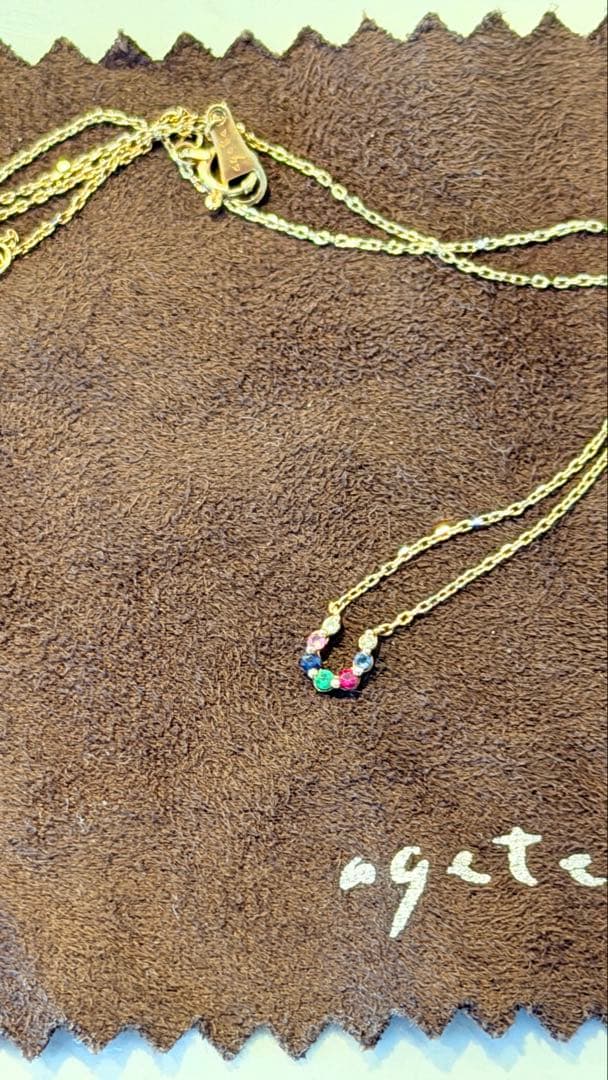 Agete アガットカラフル宝石ホースシューの幸運なチャームネックレス