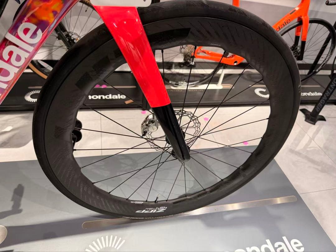 【超美品】Zipp 454 NSW 2025新型モデル ホイールセット