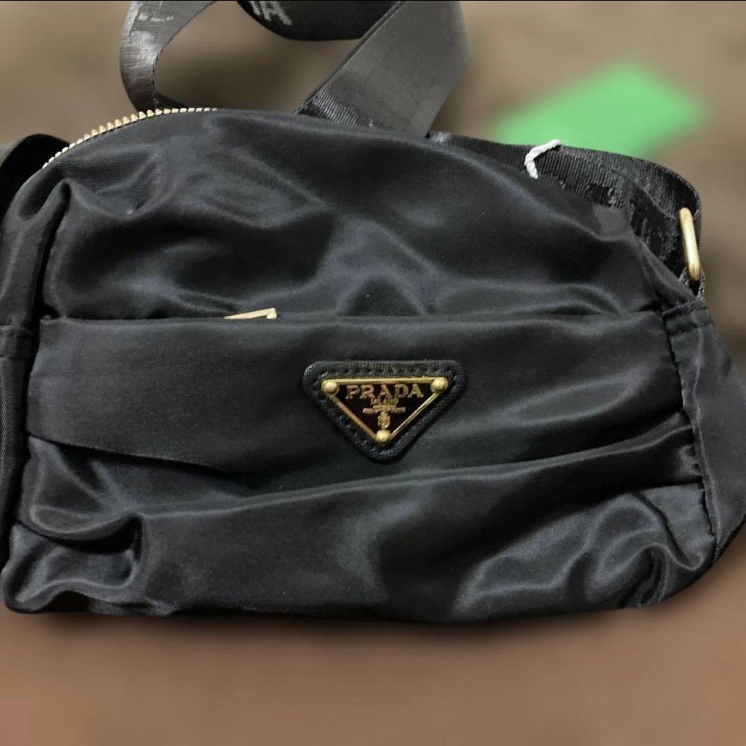 G*。様 PRADA ナイロン ブラック ショルダーバッグノベルティー