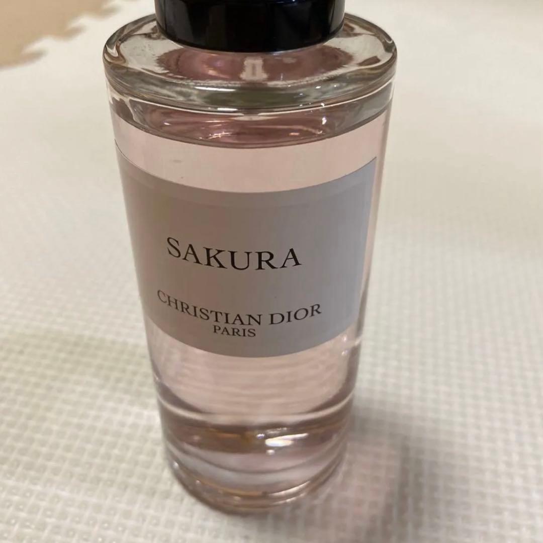 メゾンクリスチャンディオール サクラ オードゥパルファン 125ml