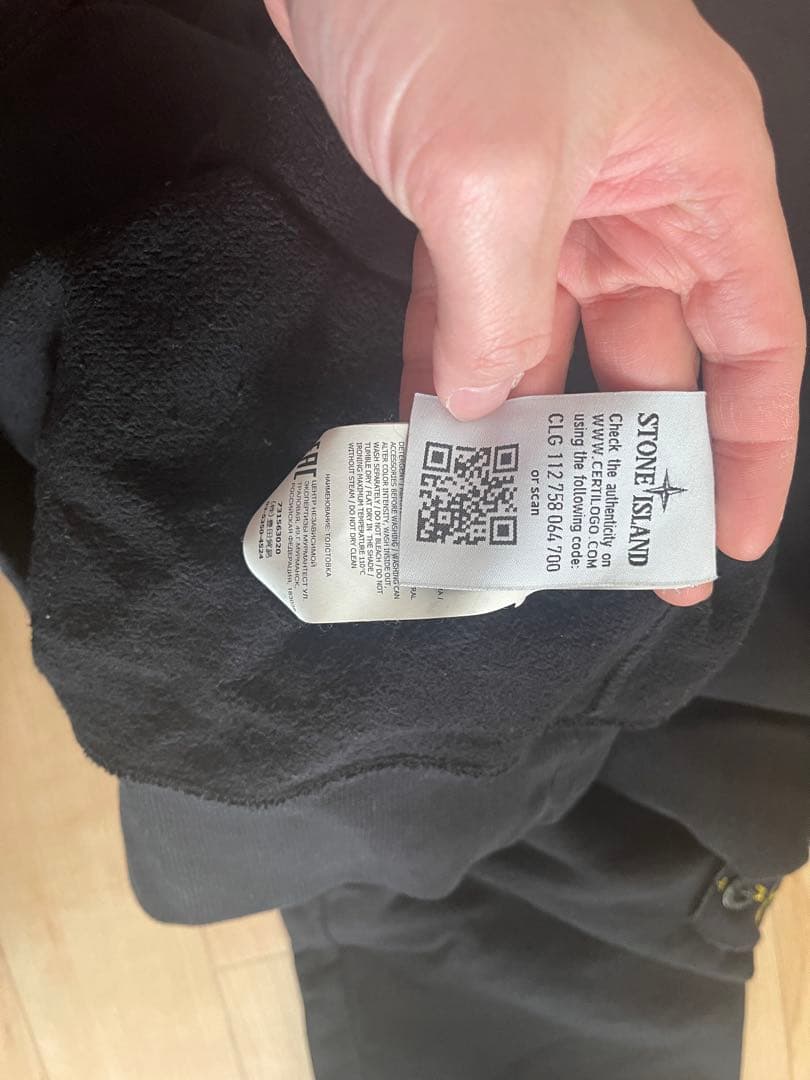 STONE  ブラック クルーネックスウェット